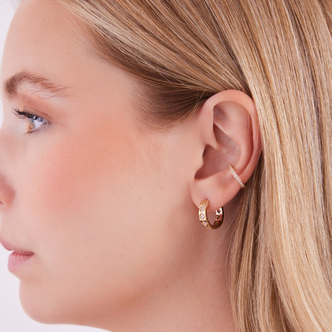 Zahra Hoops