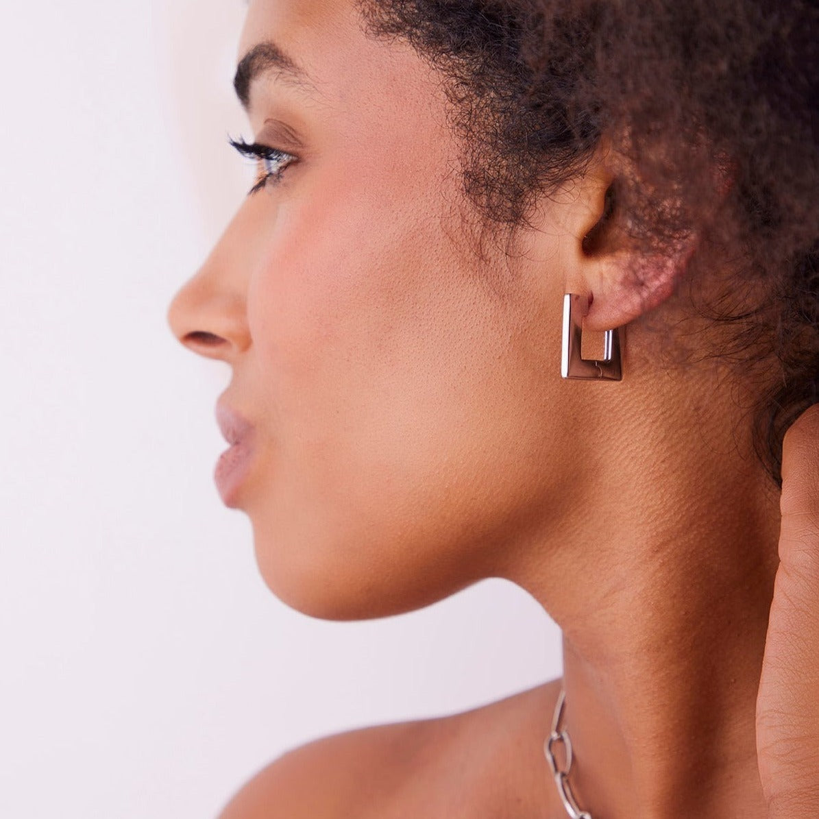 Ellory Hoops